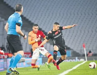 Mercan imzayı atıyor