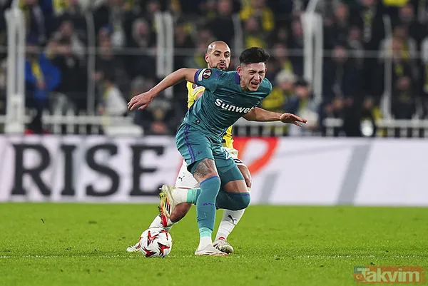 Hiç Çekinmeden Yine Genç Yusuf'a Şans Verdi. Yusuf Da Hocasını Mahçup Etmedi Ve Harika Bir Maç Çıkarttı. Mourinho'nun Oyuncu Değişilikleri De Son Derece...