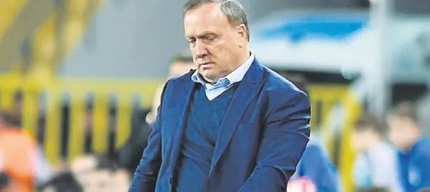 Ozan’a kızdı şişeyi tekmeledi