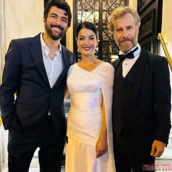 Kuruluş Osman'ın Komutan Lucas'ı Özgür Çevik’in sokak ortasında evlilik teklifi ettiği eşi güzelliğiyle hayran bıraktı! - 10