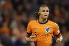 Nathan Ake Fenerbahçe kampına katıldı