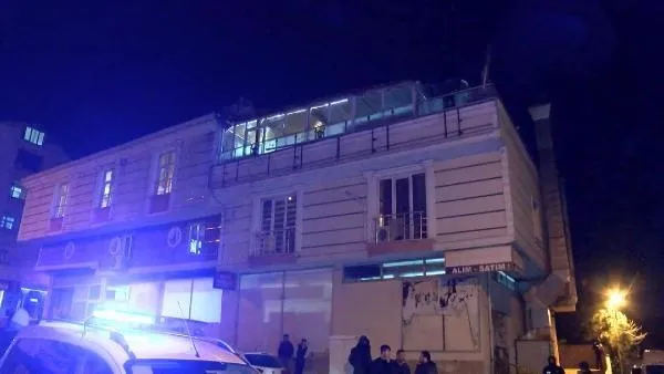 dugunde-dehset-eski-sevgilisine-kursun-yagdirdi-olu-ve-yarali-var-1705274820404.jpeg Düğünde dehşet! Eski sevgilisine kurşun yağdırdı: Ölü ve yaralı var-2