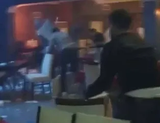 İstek parça kavgasında türkü evi savaş alanına döndü