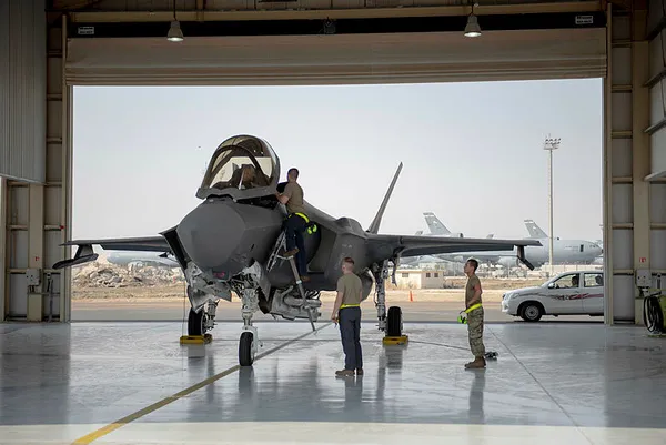 son-dakika-borc-bataginda-olan-yunanistan-simdi-de-abdden-az-kullanilmis-f-35-istiyor-1605593830101.jpg SON DAKİKA: Borç batağında olan Yunanistan şimdi de ABD'den "az kullanılmış" F-35 istiyor-5