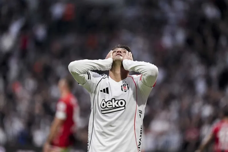 besiktasta-cengiz-underin-performansi-tartisma-konusu-1773221367967.jpeg Beşiktaş’ta Cengiz Ünder’in performansı tartışma konusu-2