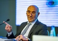 İzmirli servisçilerden belediyenin plaka kararına tepki! CHPli Tunç Soyeri istifaya davet ettiler