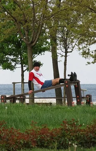 Kadıköy Caddebostan sahilinde pes dedirten görüntü! Yasağa rağmen sabah sporuna çıktılar