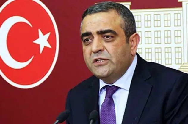 Tanrıkulu destekledi! FETÖ dua etti!