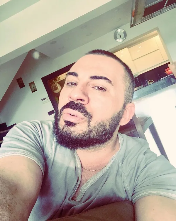 1619013404587.jpg Rober Hatemo’dan itiraflar peş peşe geldi! Yaşadığı zor günleri ilk kez anlattı: “Kimse bilmiyor ölümden döndüm”-5