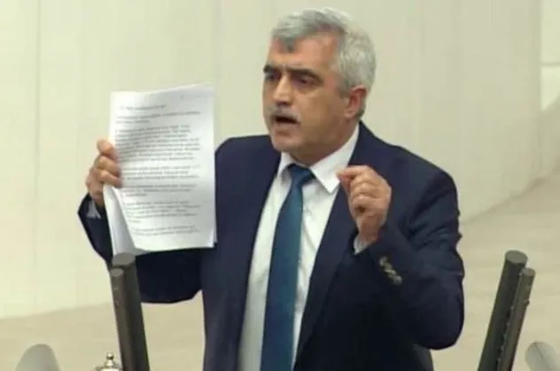 “Terör propagandası yapmak” suçuyla 2 yıl hapis cezası verilen HDP'li Ömer Faruk Gergerlioğlu'nun milletvekilliği düşürüldü