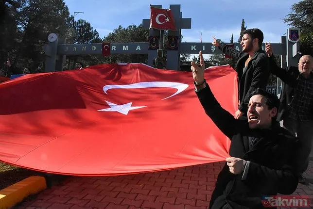 Türkiye kalleş saldırı sonrası tek yürek! Dualar kahraman Mehmetçik için!