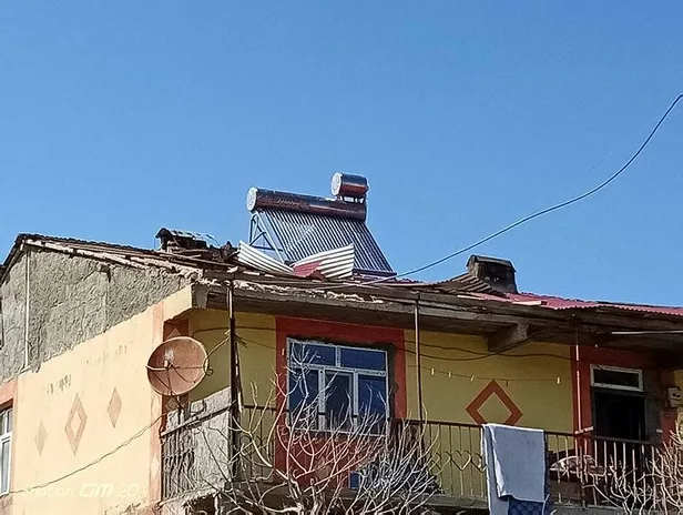 hortum-catilari-ucurdu-o-anlar-kamerada-1622991476136.jpeg Hortum çatıları uçurdu! O anlar kamerada-4