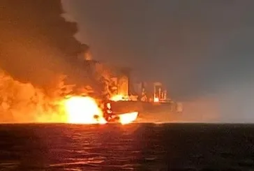 Karadeniz'de 2 gemi patladı