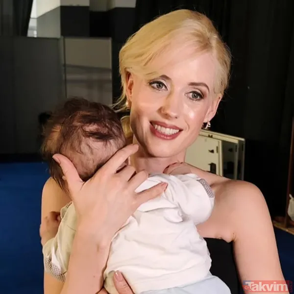 4 çocuk annesi Wilma Elles’ten podyumda bebekli mesai! - 6