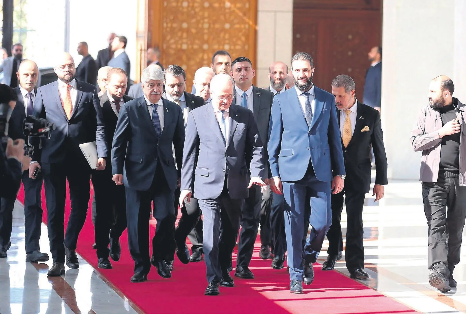 Abdi geri adım attı