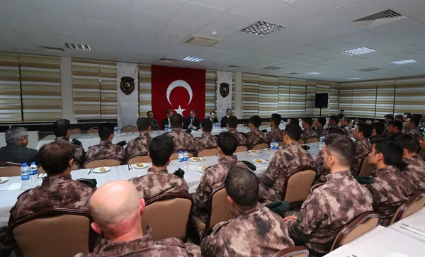 Gölbaşı şehitleri için dua etti-3