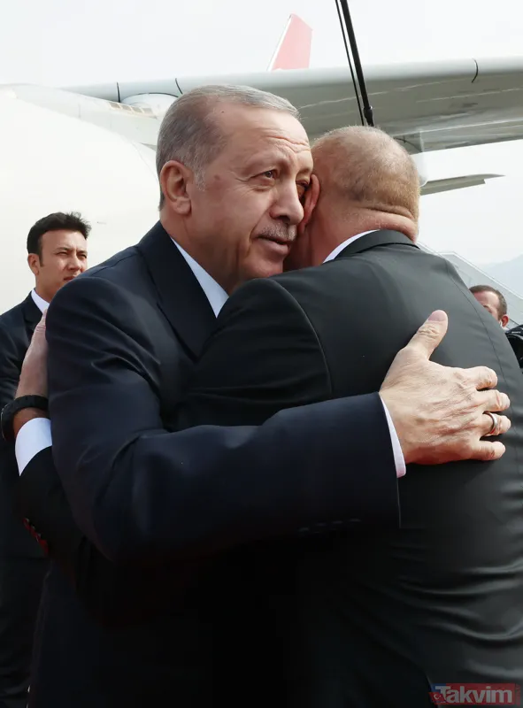 Azerbaycan Cumhurbaşkanı Aliyev'den Başkan Erdoğan'a samimi karşılama: Uçaktan iner inmez sarıldılar... Halter şov - 2
