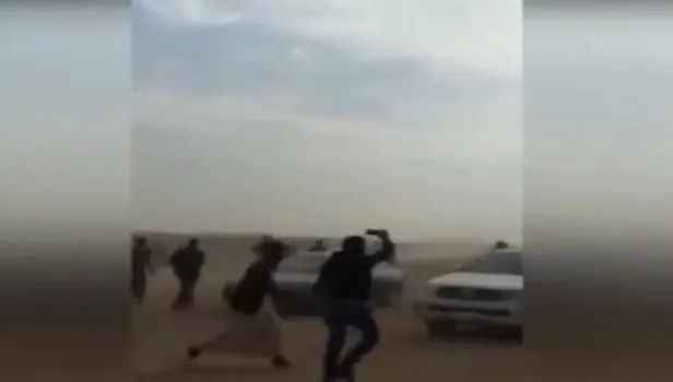 Aşiret mensupları şehre inen PKK'lıları kovalayıp taşladı!