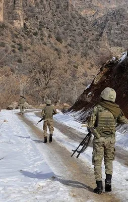 Çukurca'da PKK'nın kış üslenmesine darbe