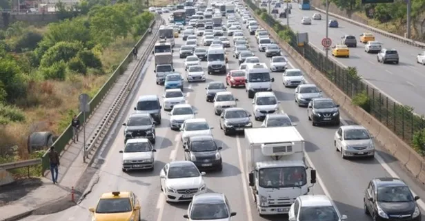 Son dakika: Normalleşmenin ilk gününde İstanbul'da yoğun trafik