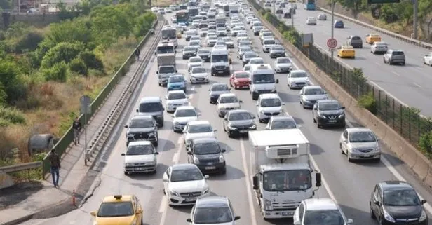 Son dakika: Normalleşmenin ilk gününde İstanbul’da yoğun trafik