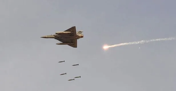 Son dakika: Hindistan Hava Kuvvetleri’ne ait savaş uçağı düştü!