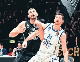 Efes şovla başladı