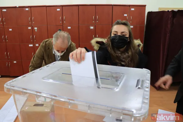 SON DAKİKA: Bulgaristan seçimleri | Oy kullanma işlemi başladı! Türk kökenli Mustafa Karadayı cumhurbaşkanı seçilebilir - 24