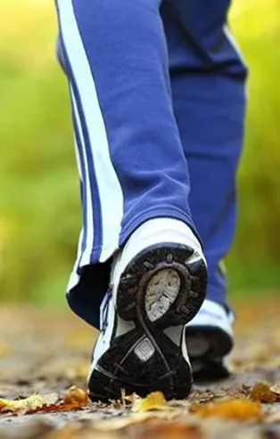 Günde 10 bin adım fıtıktan korunalım