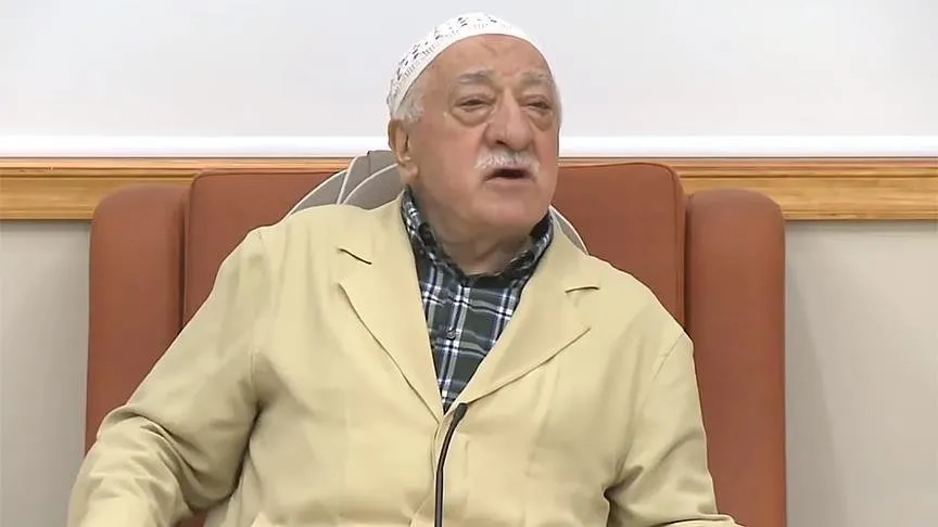 FETÖ'nün darbeyi destekleyen mesajları