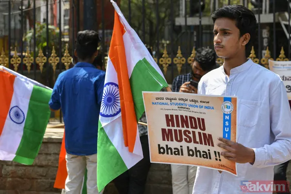 SON DAKİKA: Hindistan'ın 28 Şubat'ı! Başörtüsü yasaklarına karşı eylemler sürüyor: Bıçak taşıyan 2 kişi gözaltına alındı - 3