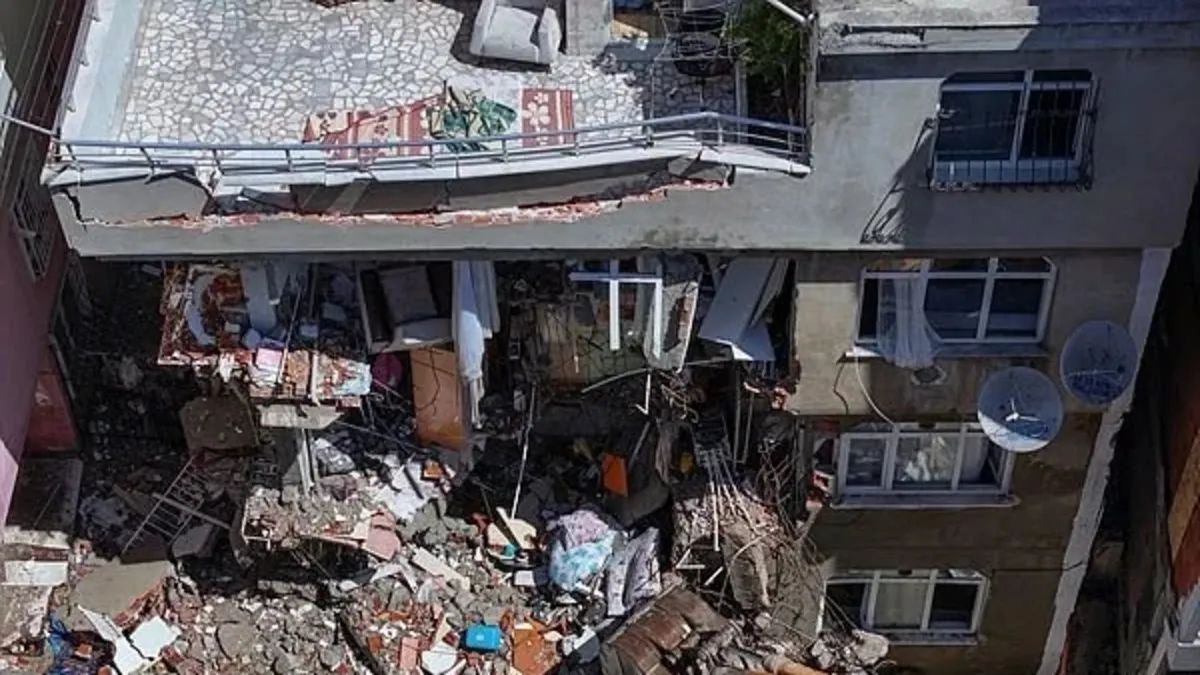 İstanbul'da durduk yere çöken tabut binalar! Son 6 ayda 17 vaka! Kentsel dönüşüm şart