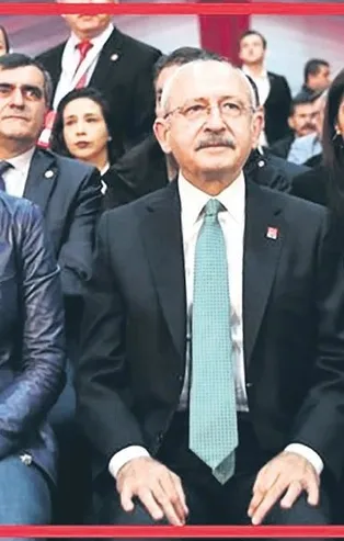 CHP'deki adaylık savaşı mangır medyaya sıçradı!
