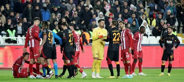 son-dakika-sivasspor-galatasaray-ve-gaziantep-fk-besiktas-macinin-var-kayitlari-aciklandi-1672752774314.jpeg Sivasspor-Galatasaray ve Gaziantep FK-Beşiktaş maçının VAR kayıtları açıklandı! Fenerbahçe, Beşiktaş ve Sivasspor'dan peş peşe tepki-2