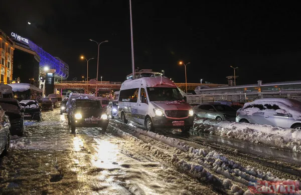 İBB'nin kar rezaleti: İstanbul'da yoğun kar sonrası araçlar yolda kaldı! Vatandaşlar evine gidemedi - 18