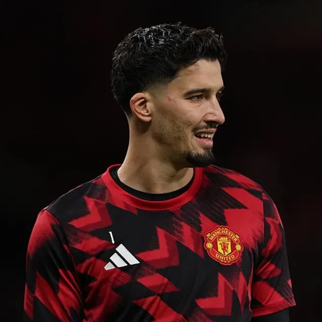 Beşiktaş’ta Altay Bayındır harekatı!