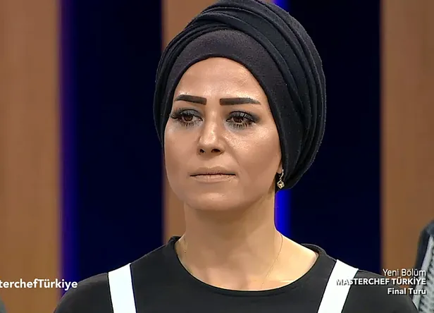 masterchef-esra-kimdir-esra-tokelli-kac-yasinda-nereli-ve-ne-is-yapiyor-iste-hayati-1597671740990.jpg