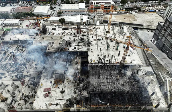 Son dakika: Beylikdüzü'nde sanayi sitesinde yangın-4