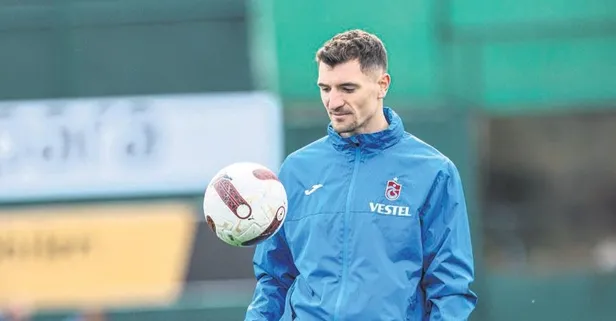 Thomas Meunier referans olacak