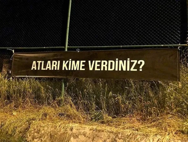 ibbnin-kayip-atlariyla-ilgili-bomba-iddia-kuzey-iraka-mi-satildilar-1620796295938.jpeg İBB'nin kayıp atlarıyla ilgili flaş bir iddia ortaya atıldı! Atlar Kuzey Irak'a mı satıldı? - 1