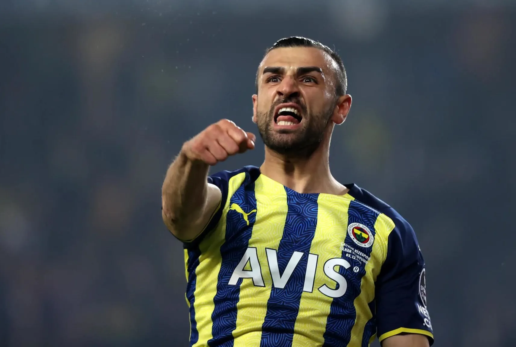 Serdar yuvayı terk etmiyor