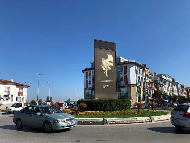 CHP'li Yalova Belediyesi'nde Atatürk brandası üzerinden yolsuzluk: 48 metrekare brandayı 450 metrekare gösterdiler!-2