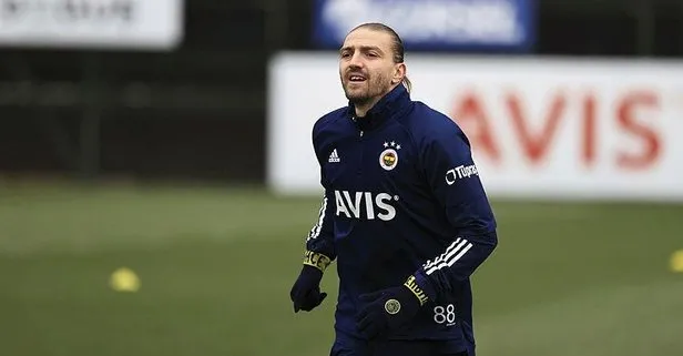 Erol Bulut’a Fenerbahçe böyle oynamaz şeklinde çıkış yapan Caner Erkin’e af çıktı
