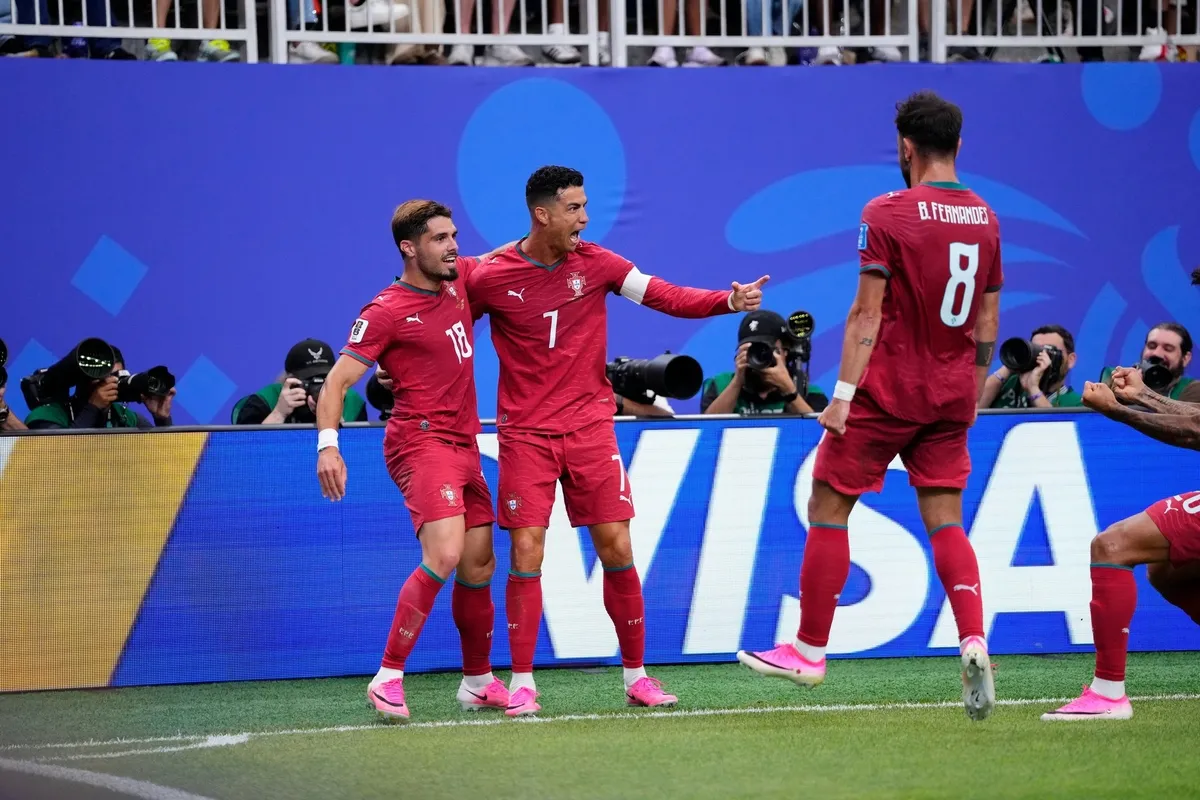 ronaldo-tarihe-gecti-portekiz-ozbekistan-karsisinda-farka-kostu-1782241487664.jpeg Ronaldo tarihe geçti: Portekiz Özbekistan karşısında farka koştu-2