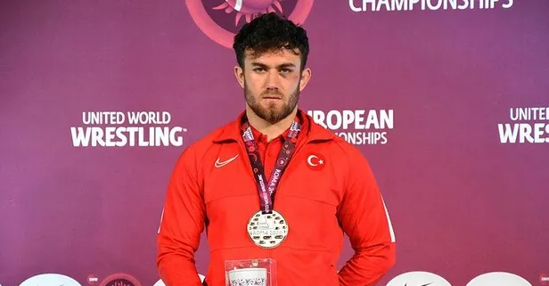 Süleyman Karadeniz altın kazandı