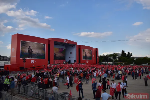 İstanbul'da vatandaşlar Atatürk Havalimanı'na akın etti! Alan doldu taştı - 46