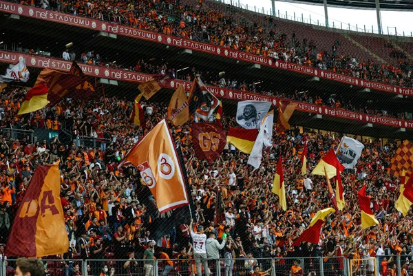 turkiyeden-sadece-galatasaray-var-cimbom-degeriyle-avrupa-devlerini-solladi-1653642041660.jpg Türkiye'den sadece Galatasaray var! Cimbom değeriyle Avrupa devlerini solladı-2