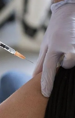 Sinovac ne zaman gelecek? Sinovac etkili mi? Aşı sırası hangi yaş grubunda? MHRS, E-nabız aşı randevusu nasıl alınır?