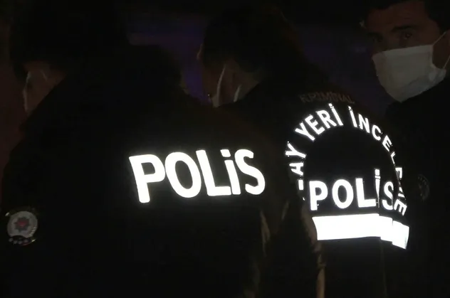 Tartıştığı amcasını tabancayla vurdu
