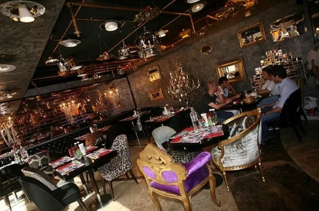 Kafe ve restoranlar normalleşme döneminde nasıl olacak? Bilim Kurulu üyesi tek tek açıkladı! HES, PCR, sosyal mesafe, 45 dakika süre...